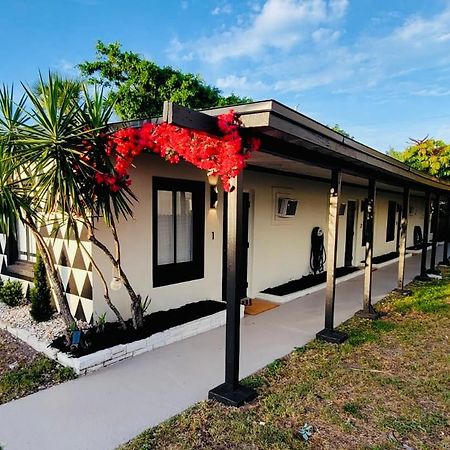 Beach Bungalow By The Sea 4 Cocoa Beach Bagian luar foto
