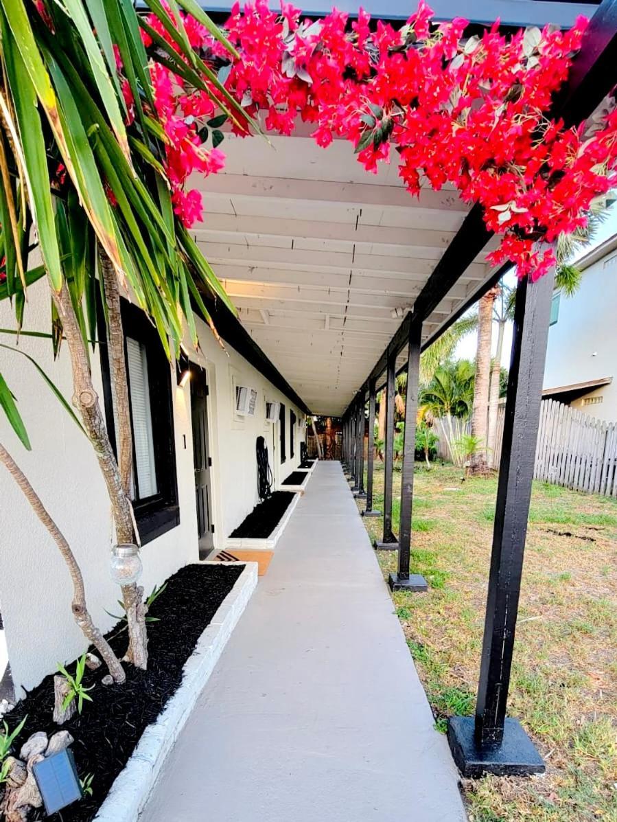 Beach Bungalow By The Sea 4 Cocoa Beach Bagian luar foto